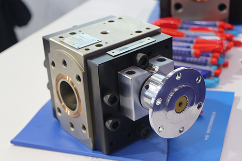 塑料熔體計(jì)量泵